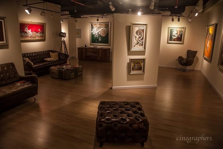 cross borders art gallery